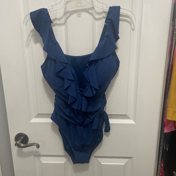 Bleu Rod Beattie one piece, bathing suit, navy blue size 10 like new - Picture 4 of 14